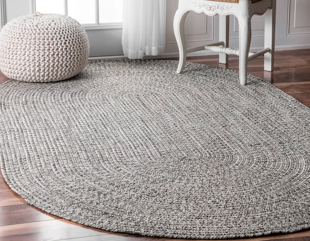 NEW Oval Braided Area Rug, indoor/outdoor #2119