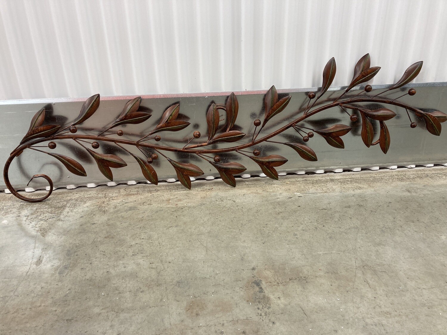 Metal wall art: Branch, leaves #2314