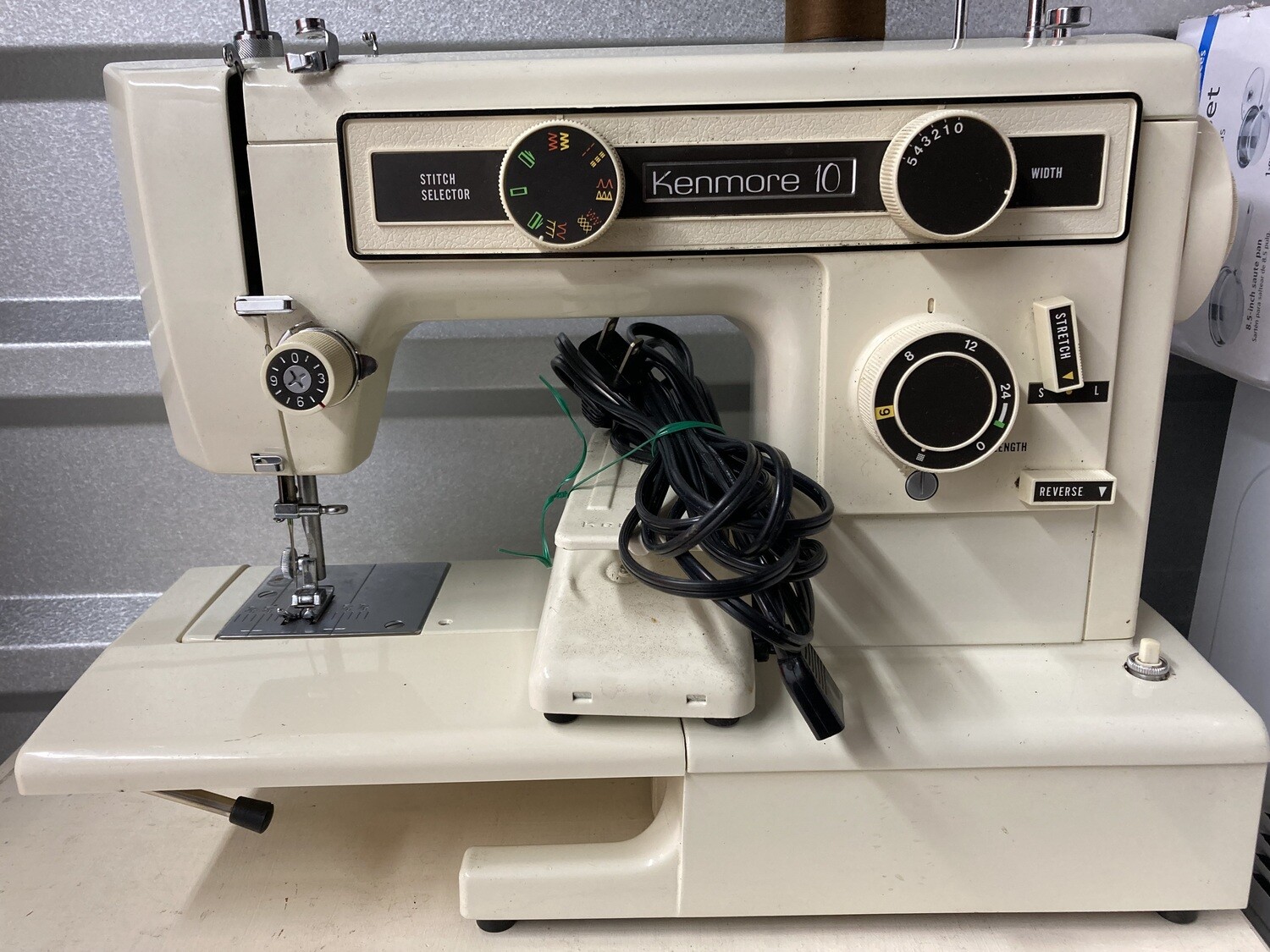 Kenmore free-arm Sewing Machine #2011