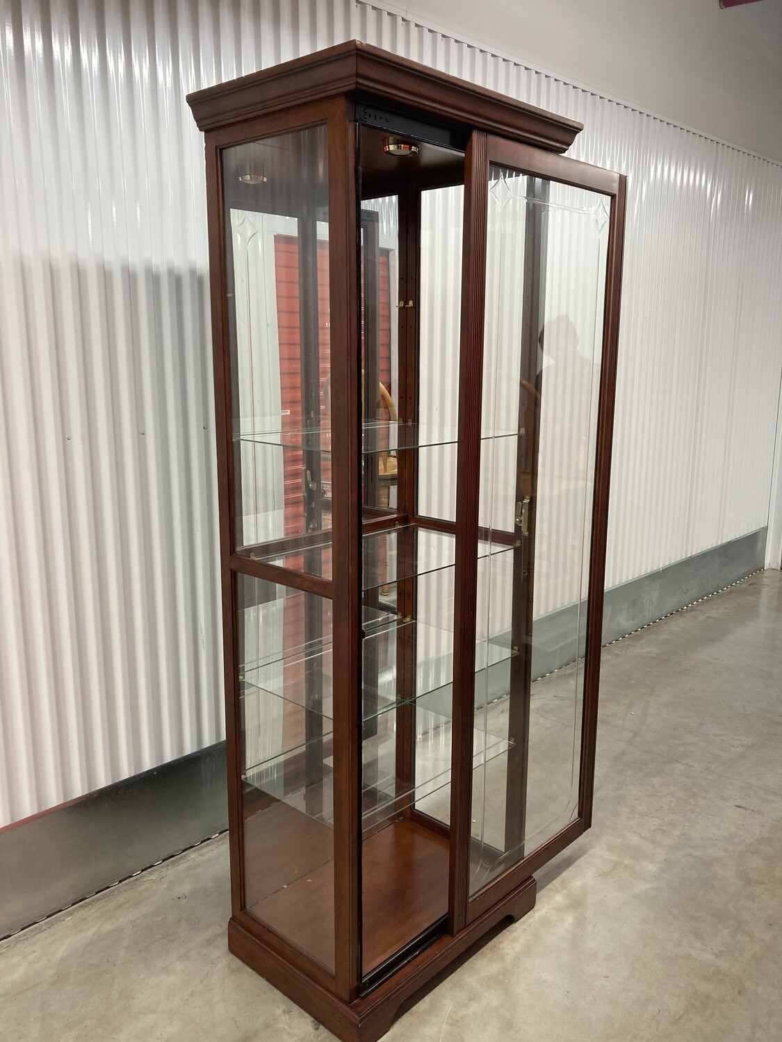 Lighted Curio with key 2324