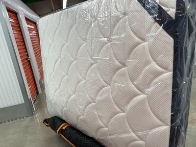 Queen "DreamCloud" trial mattress #2122
