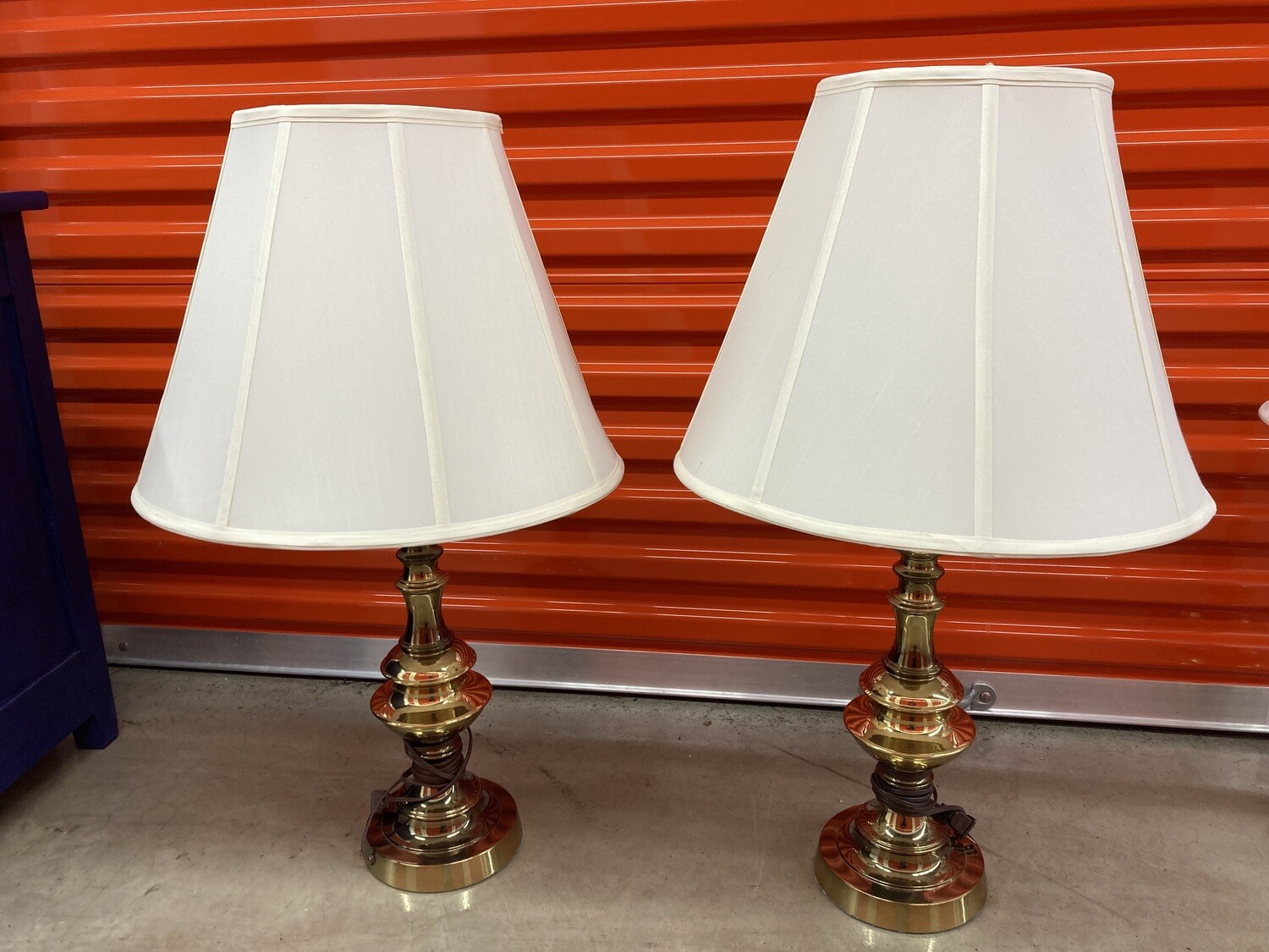 Matching Gold Lamps w/ cream shades #2103