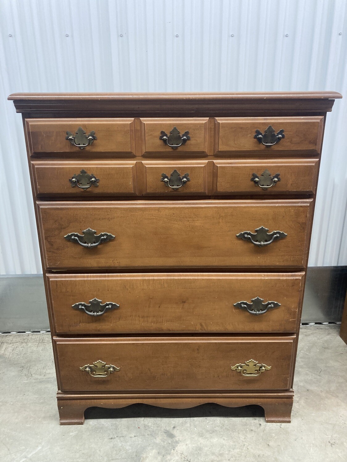 4-drawer Maple Dresser, upright #2322 ** 8 mos. to sell, full price