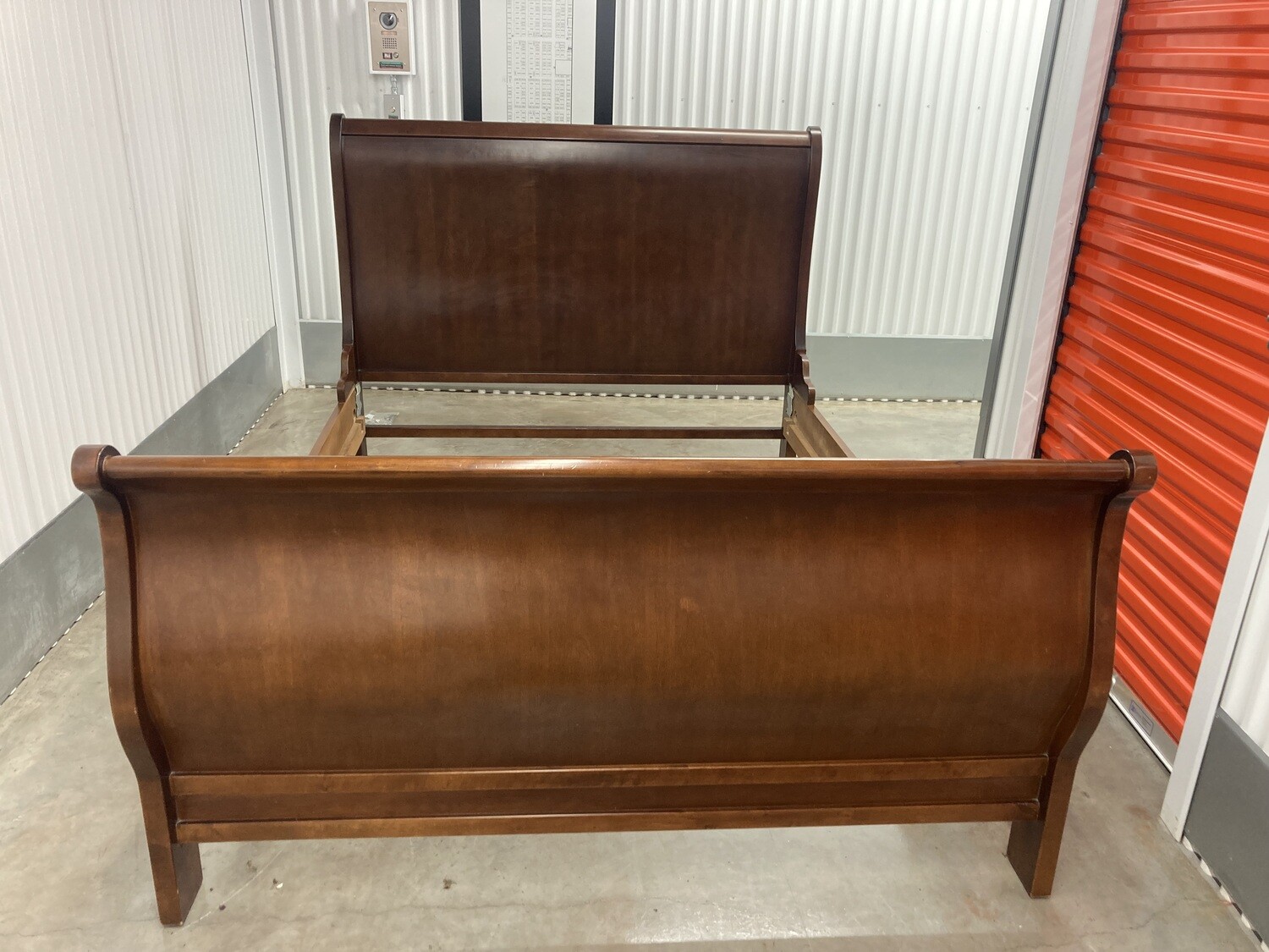 Queen Sleigh Bed, with slats 2322