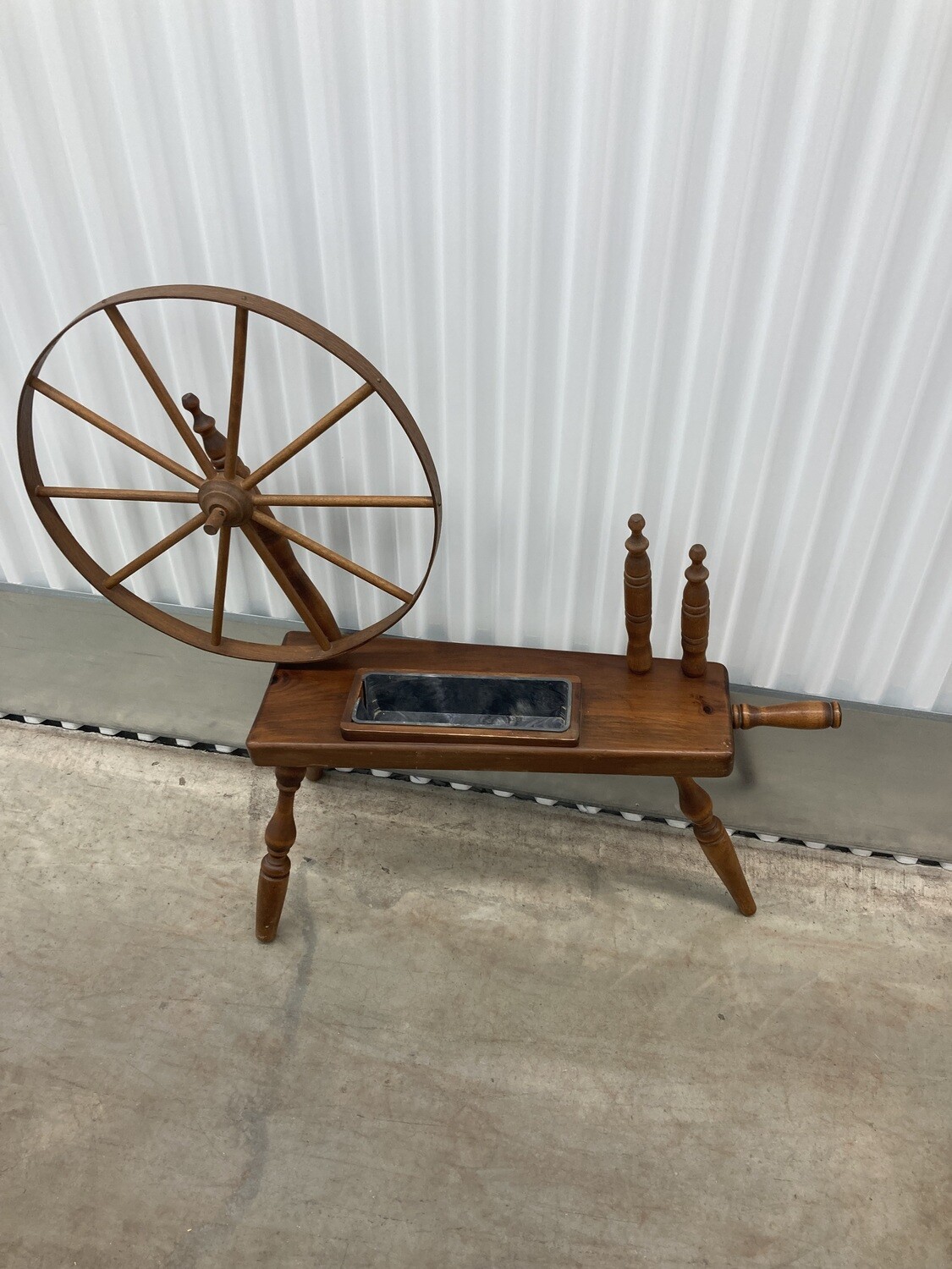 "Spinning Wheel" Planter #2009 ** 5 mos. to sell, reduced