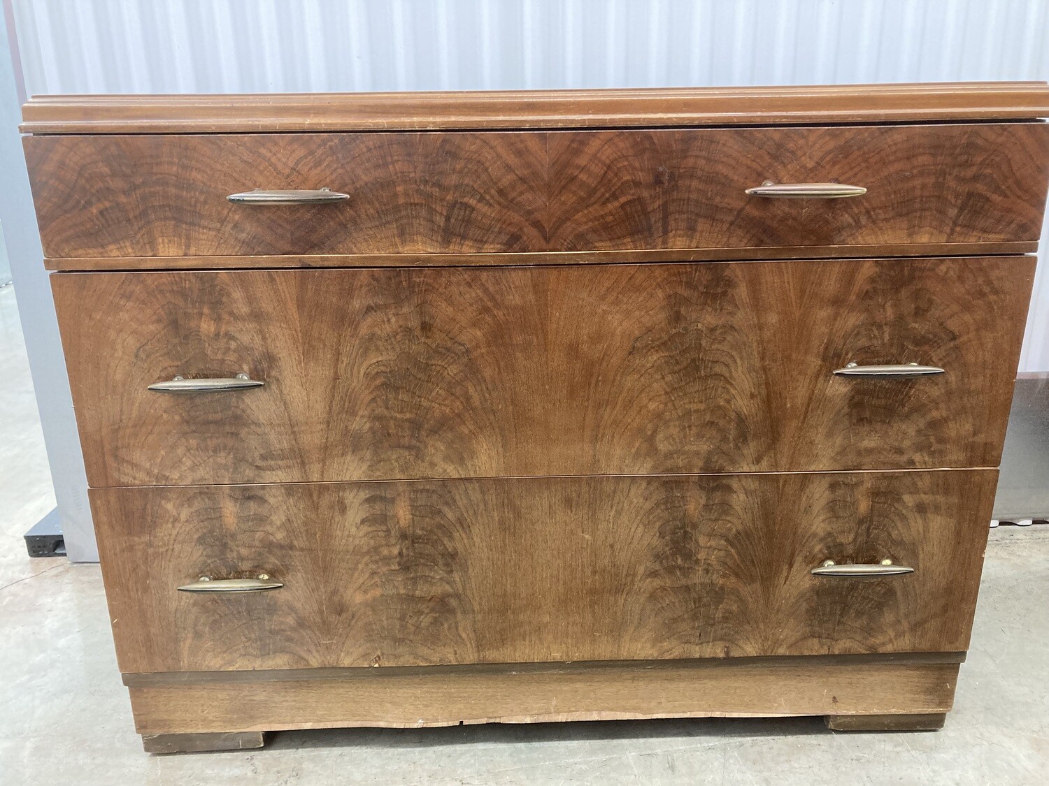 ** Vintage 3drawer Dresser, Holland Furn. 2124 TO FAMILY 5/31/23