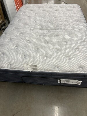 Queen Serta Mattress, excellent condition! #2125