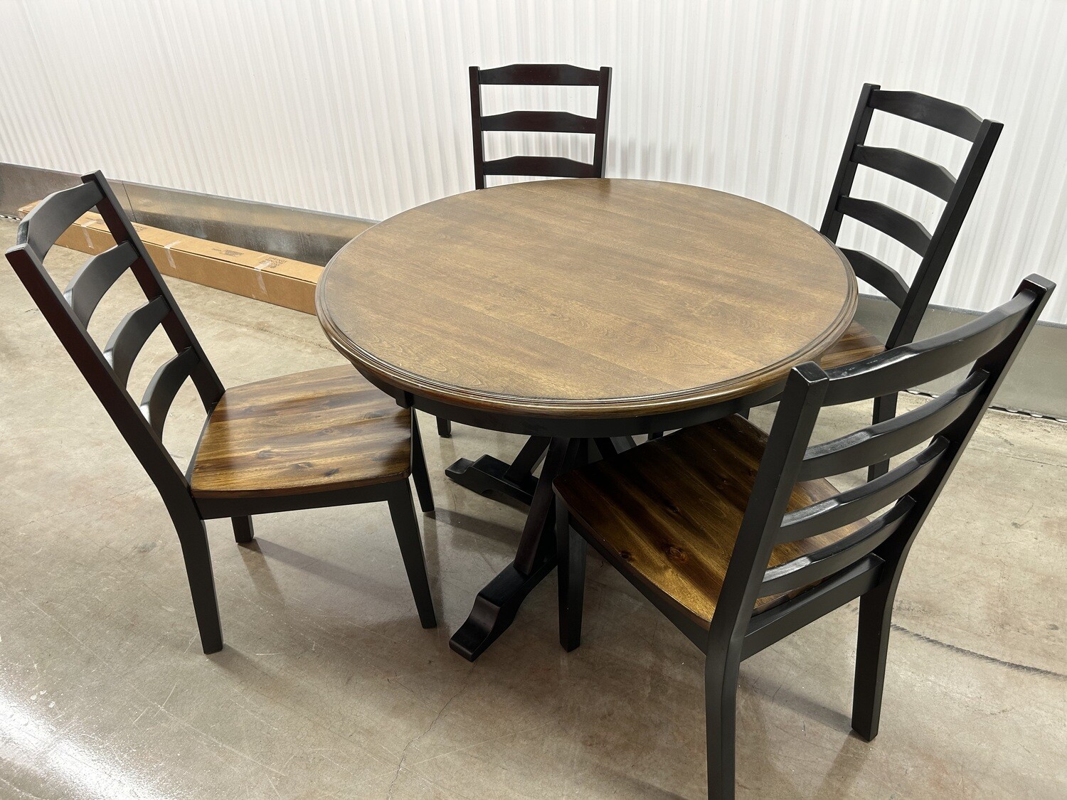 Round Kitchen Table, 4 Chairs, black base, wood grain top 2126