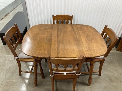 Vintage Maple Kitchen Table, opens 4-6 ft w/ 4 chairs #2213