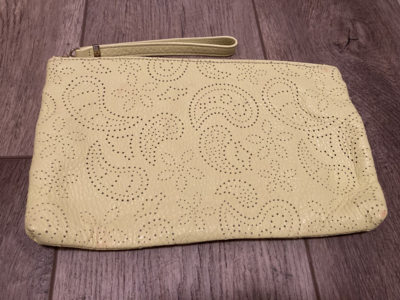 Talbots yellow leather wristlet (HB65) #2314