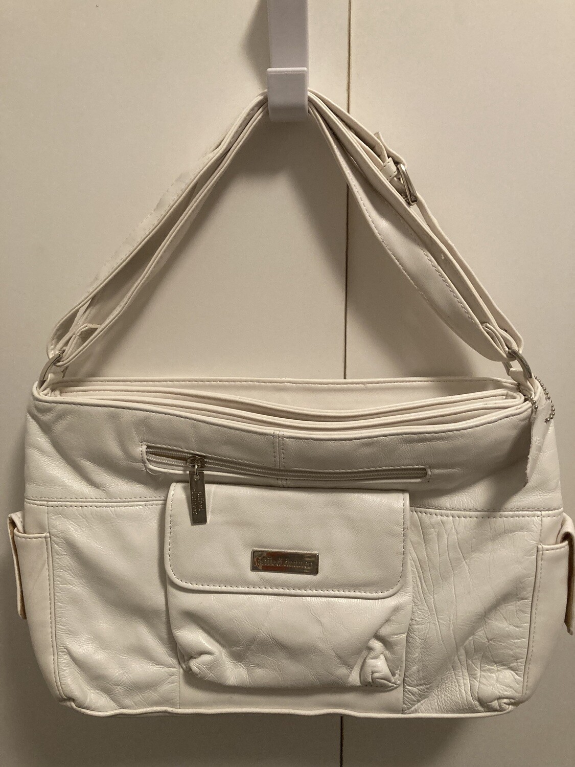 Alfred Dunner white leather purse (HB83) #2314