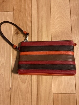 Like new! iLi RFID wristlet (HB120) #2314