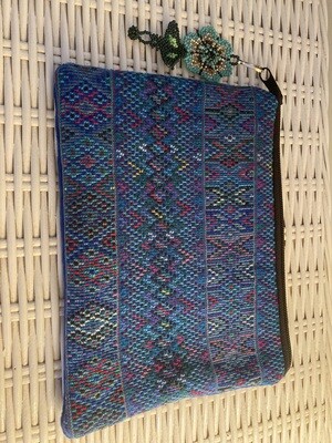 Like new! green/blue pouch (HB138) #2314