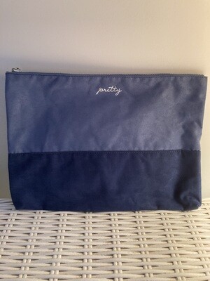 Like new! Old Navy Pretty cosmetic bag (HB136) #2314