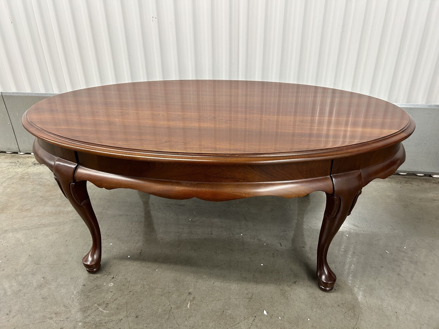 Queen Anne cherry finish Coffee Table 2118