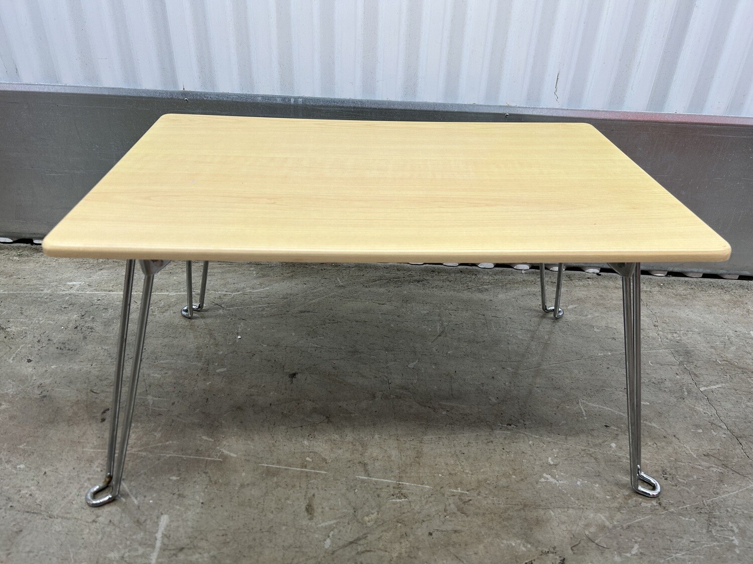 MCM-look Table, 13" high #2133