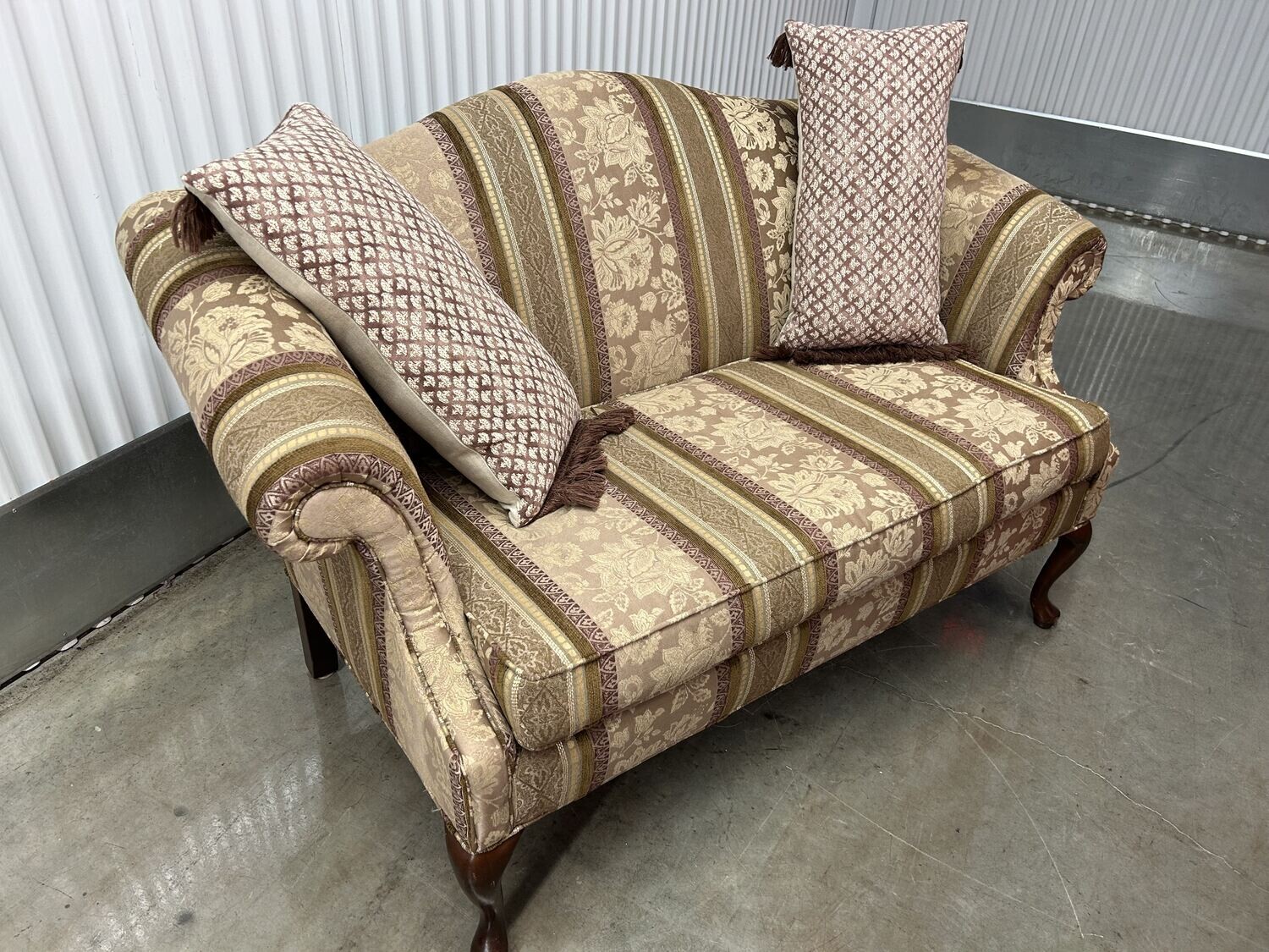 Queen Anne style Settee #2322 ** 1 wk. to sell, full price