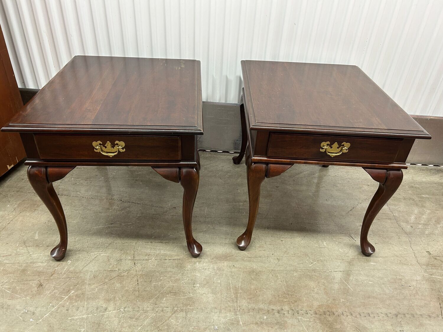 Set: 2 Queen Anne style End Tables, cherry #2213