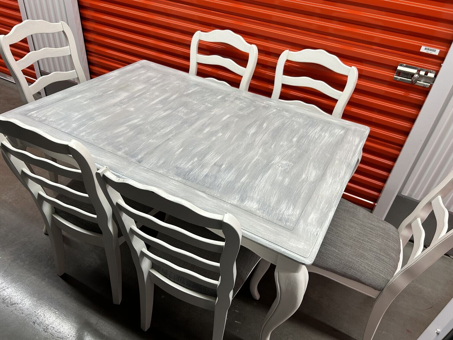 Cute! Dining Table, 6 chairs, White w/gray wash 1046 ** 1 wk. to sell