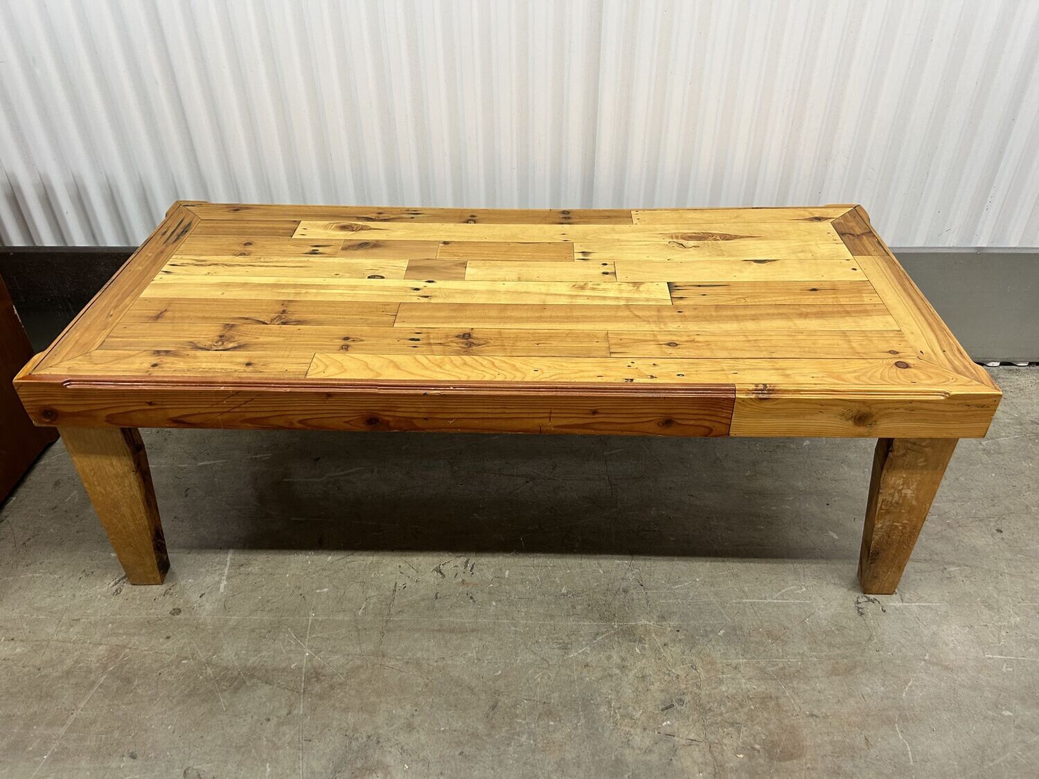 Rustic &quot;Pallet&quot; Coffee Table, sturdy! #2009 ** 3 wks. to sell, full price