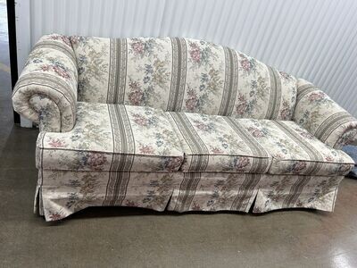 Floral Sofa, very good condition #1172