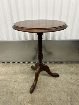 Small Round Pedestal Table #2103