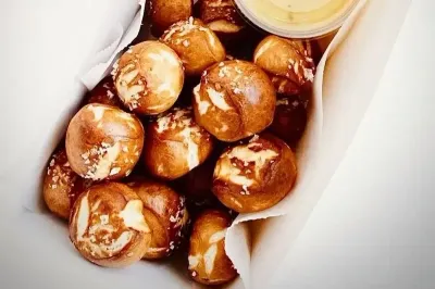 PRETZEL BITES
