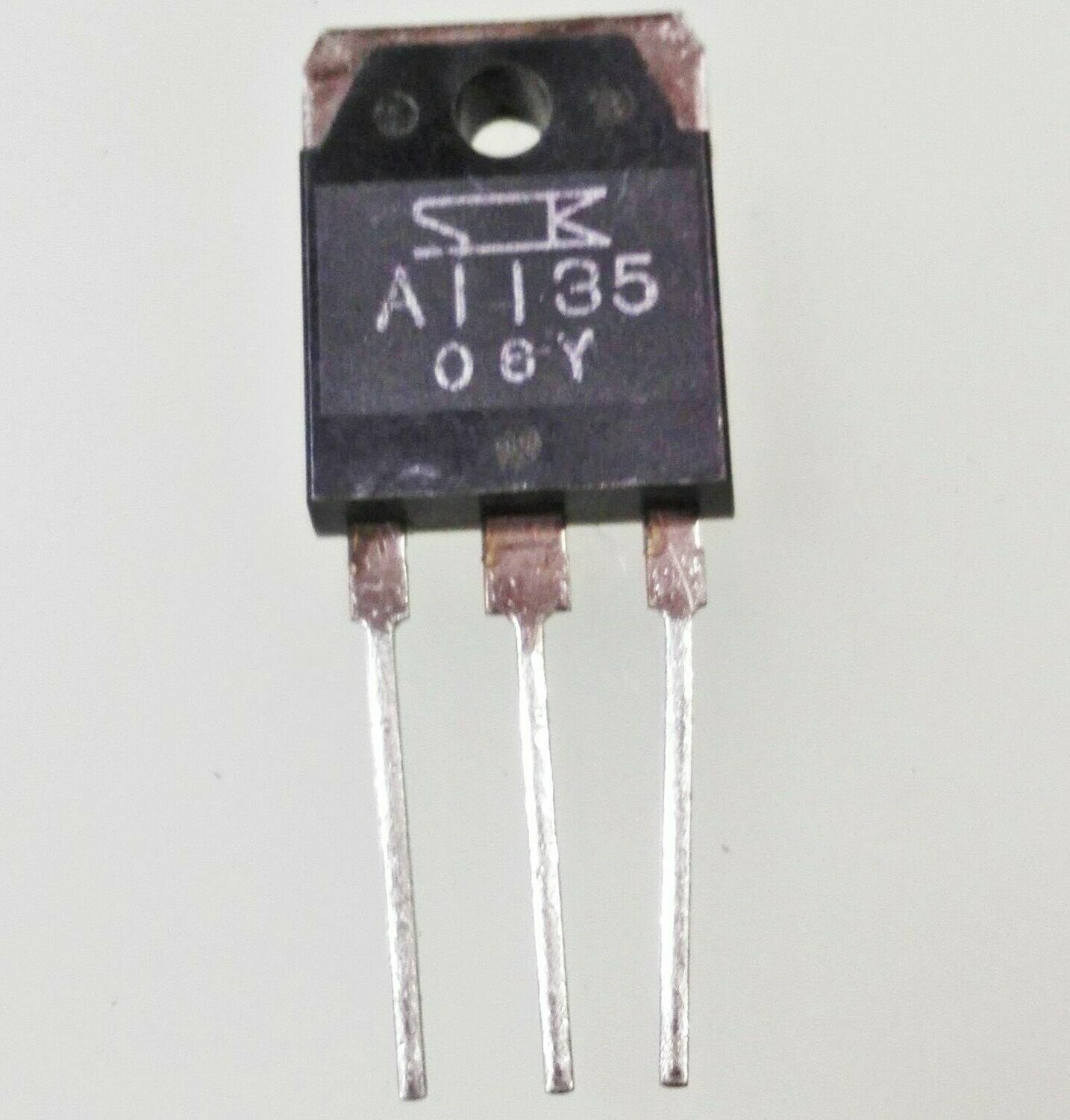 Transistor 2SA1135