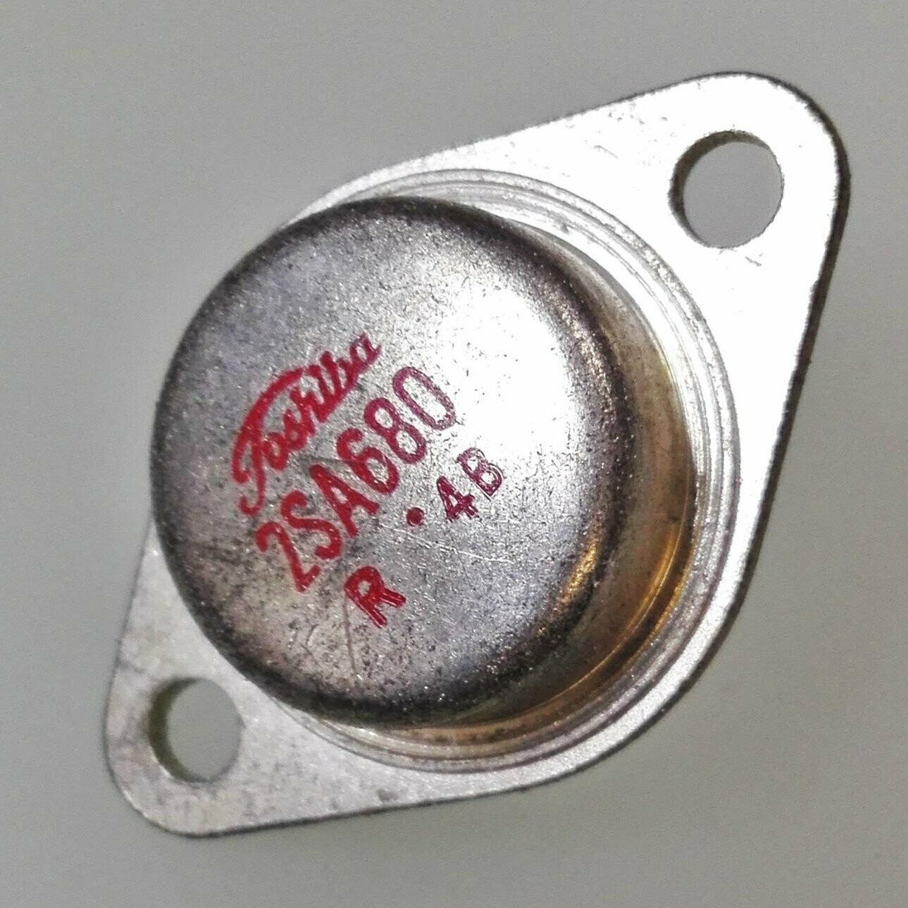 Transistor 2SA680