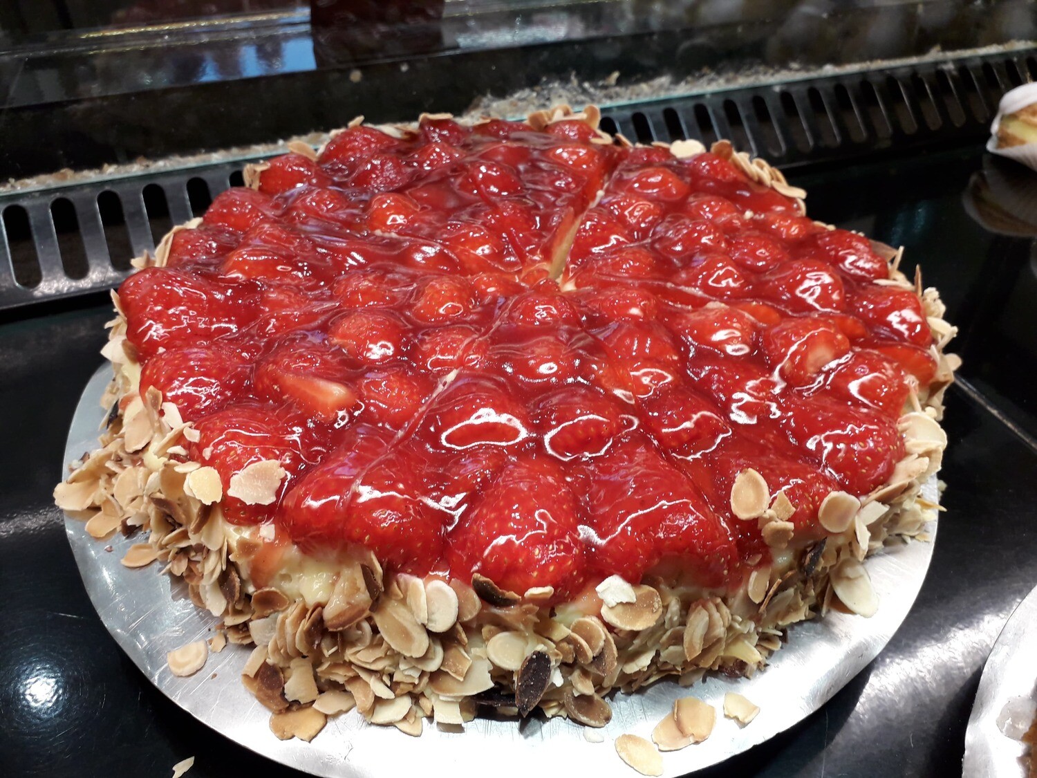 Tarte aux fraises (dispo à partir de 8h)