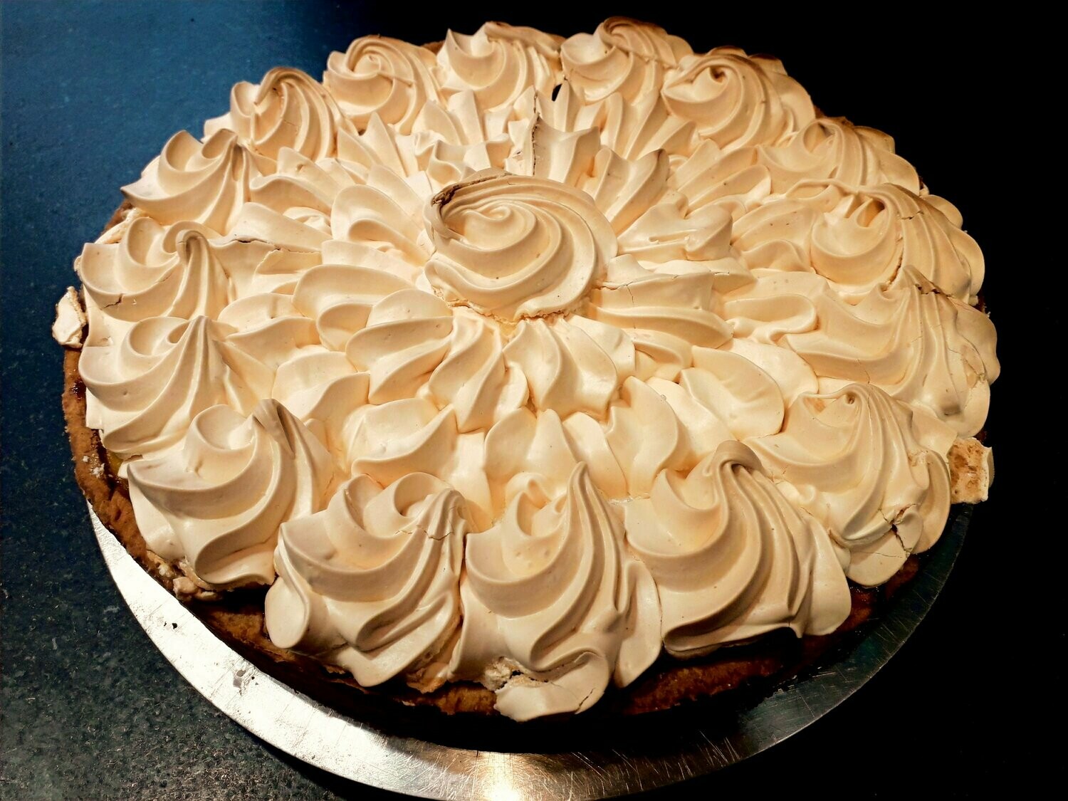 Tarte à la rhubarbe meringuée (dispo à partir de 9h)