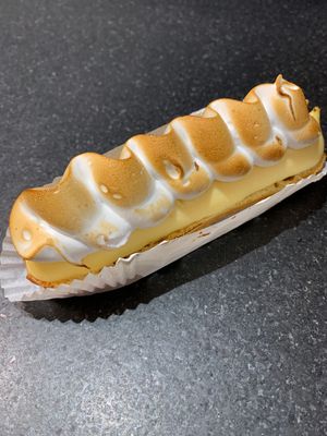Eclair citron meringué