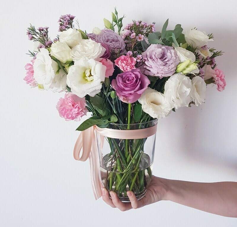 זר פרחים קלאסי בינוני