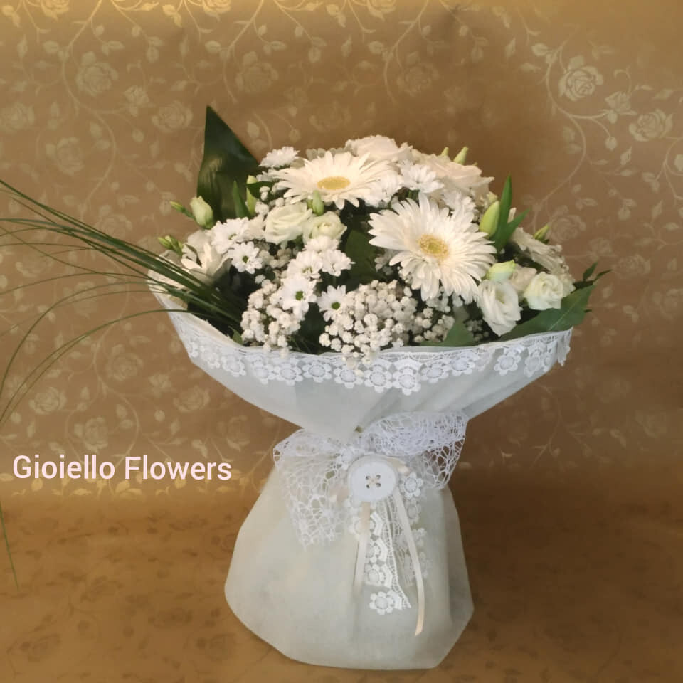 Bouquet fiori misti bianco opzione mimosa