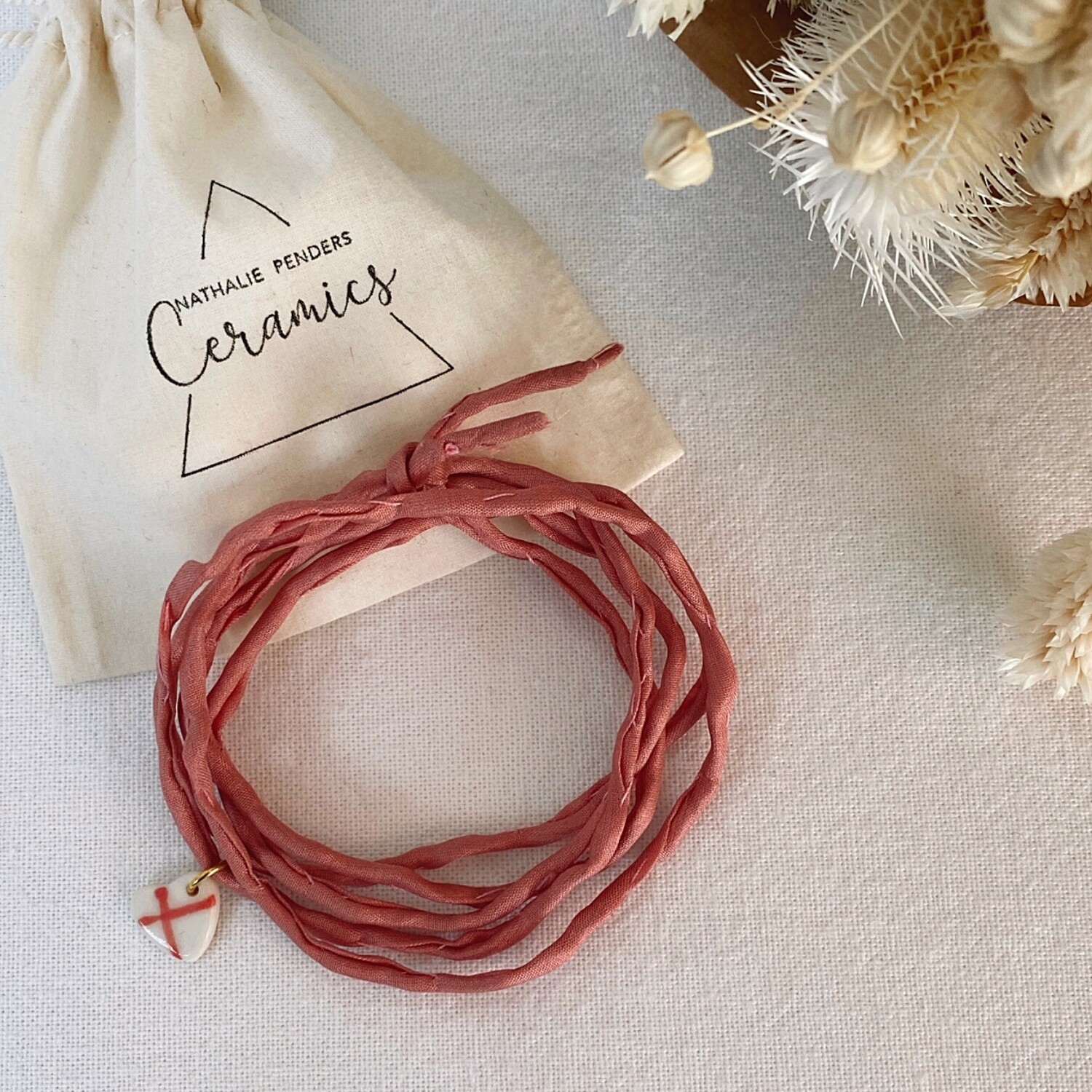 Bracelet soie coeur