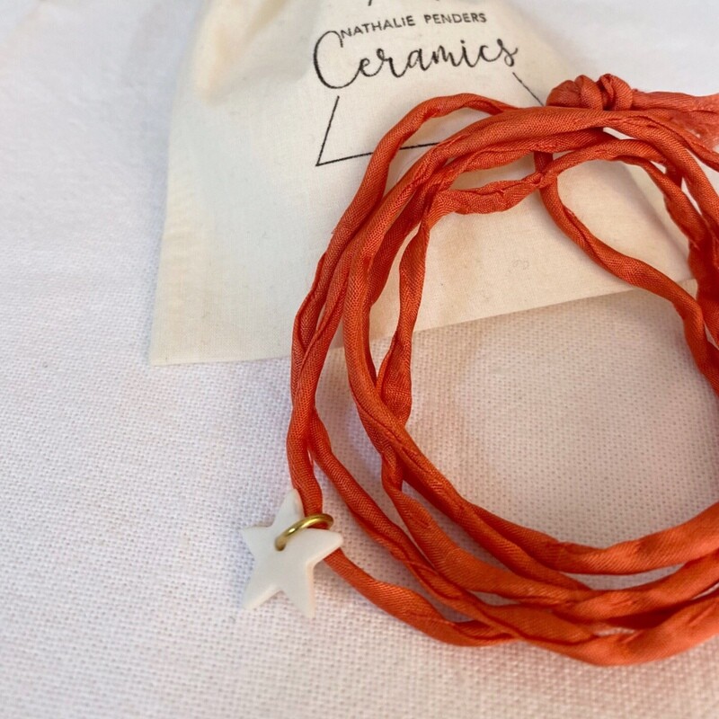 Bracelet soie corail étoile