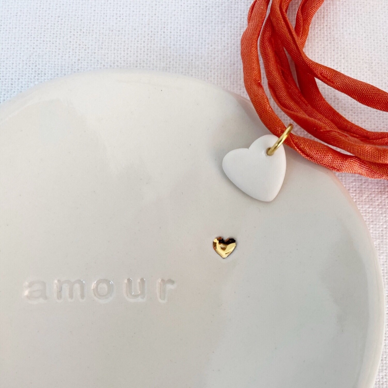 Bracelet soie corail coeur