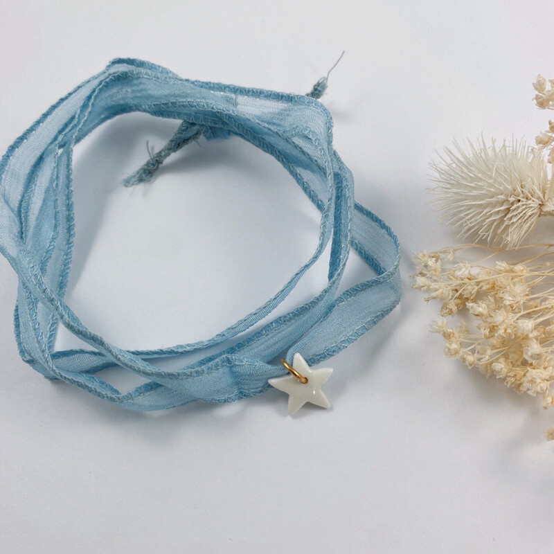 Bracelet ruban soie bleu ciel 