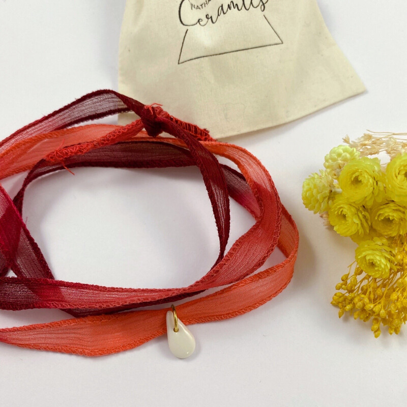 Bracelet ruban soie rouge goutte