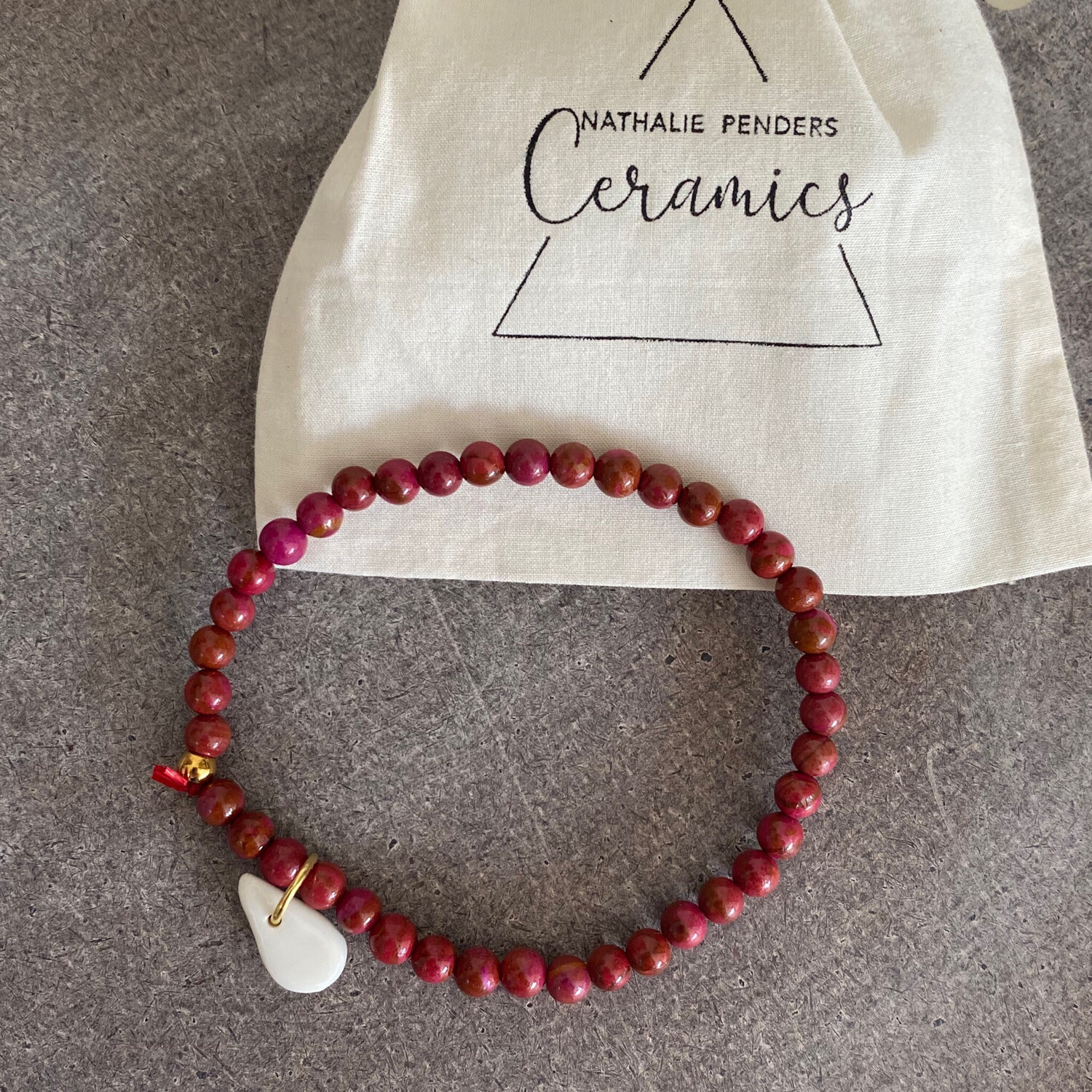 Bracelet perles rouge goutte