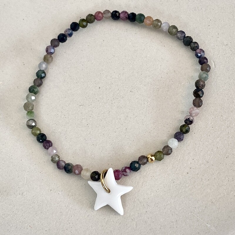 Bracelet petites perles facettes étoile