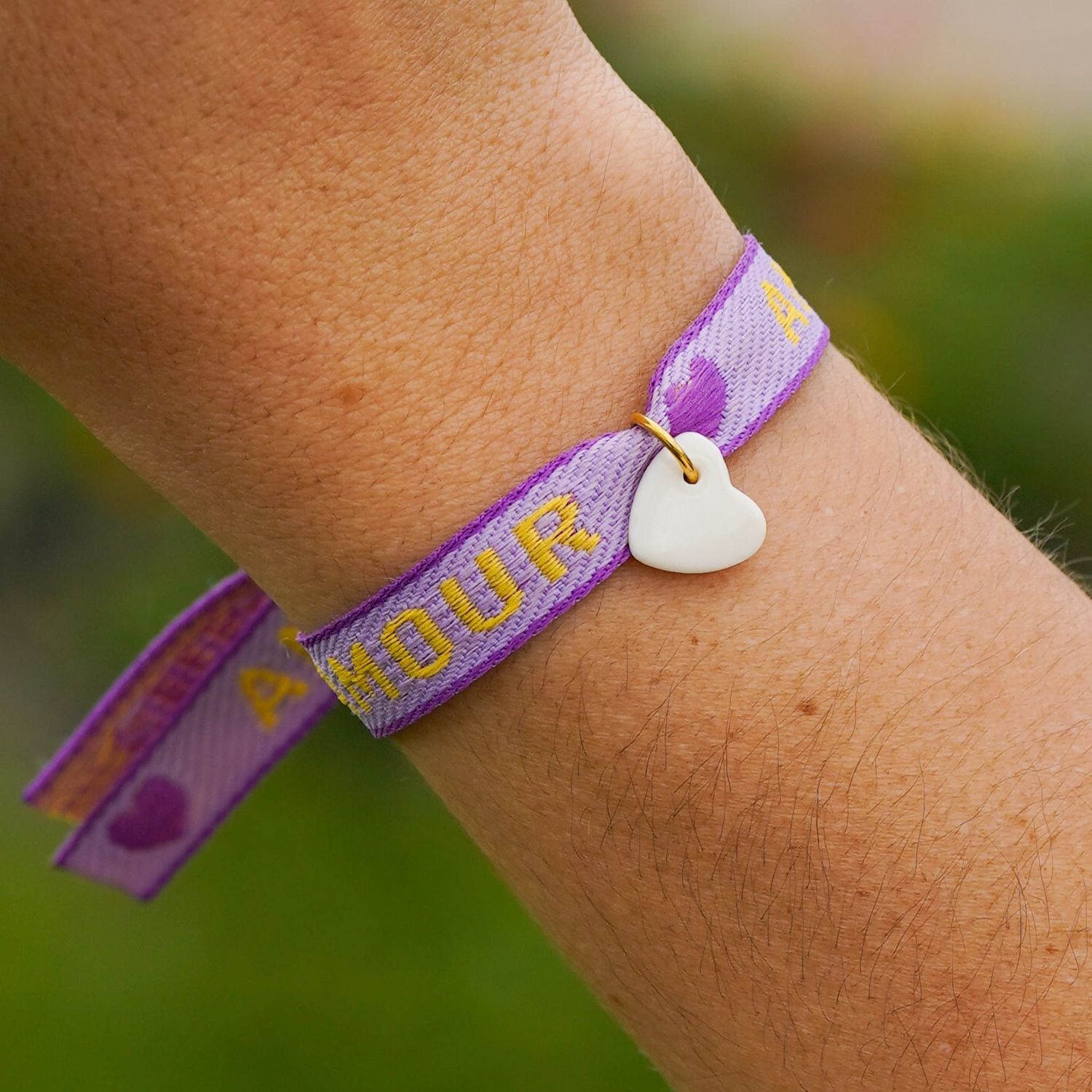 Bracelet ruban Amour avec pendant en porcelaine