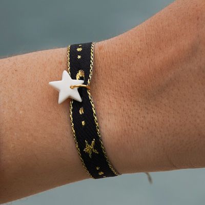 Bracelet ruban noir étoiles et lunes avec pendant en porcelaine