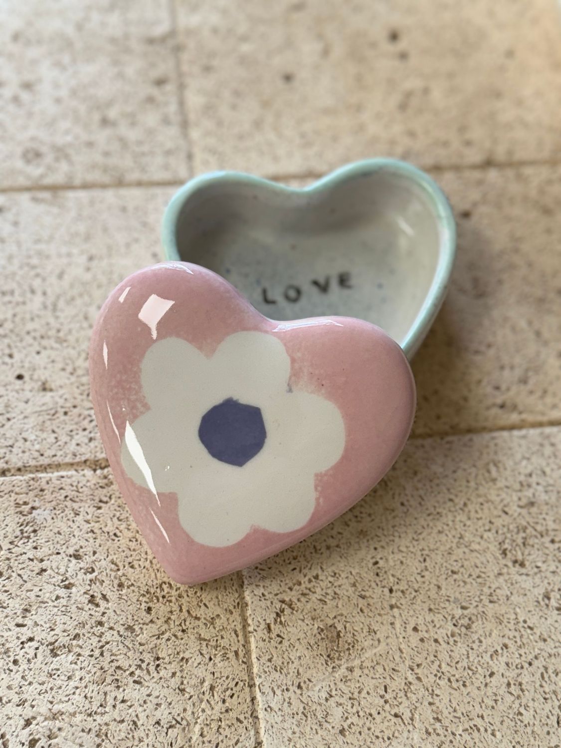 Décor sur Céramique - Samedi 29 novembre de 13h30 à 15h30 Décor sur Céramique - Samedi 29 novembre de 13h30 à 15h30