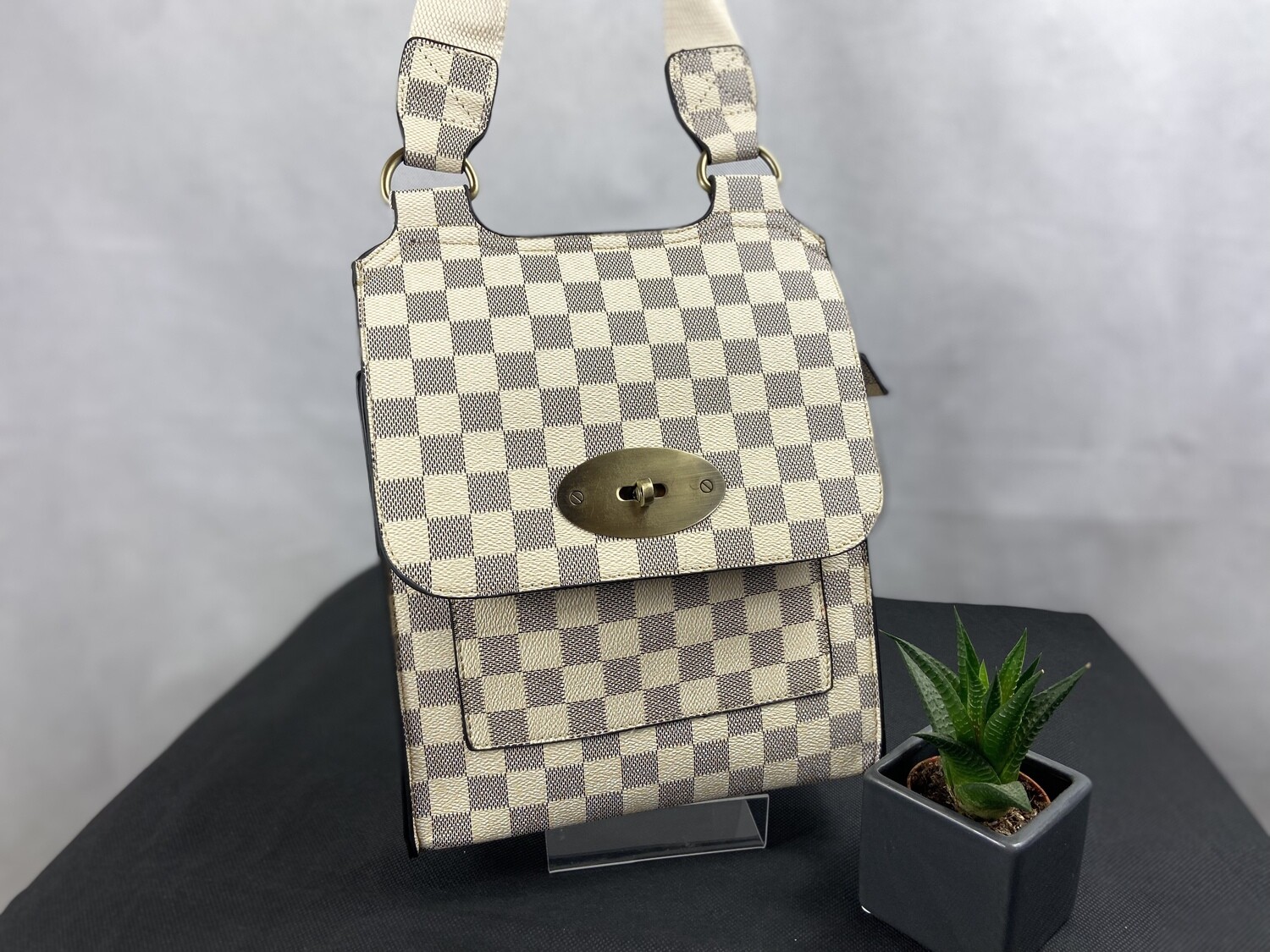 Cross body design