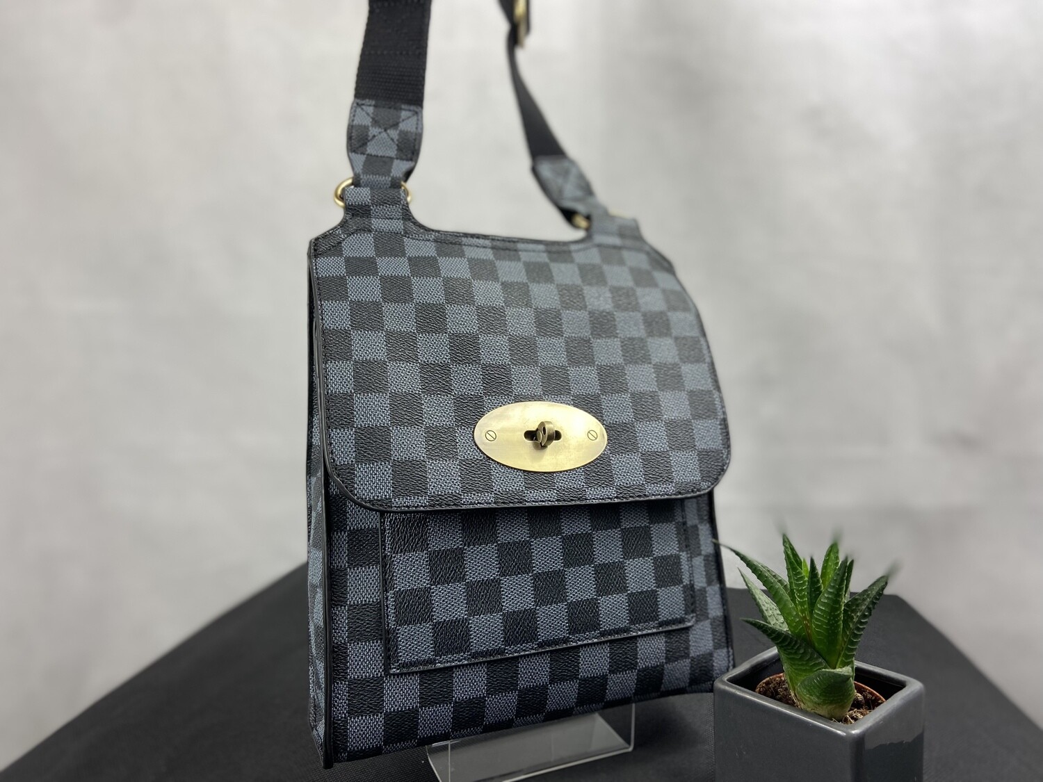 Cross body design