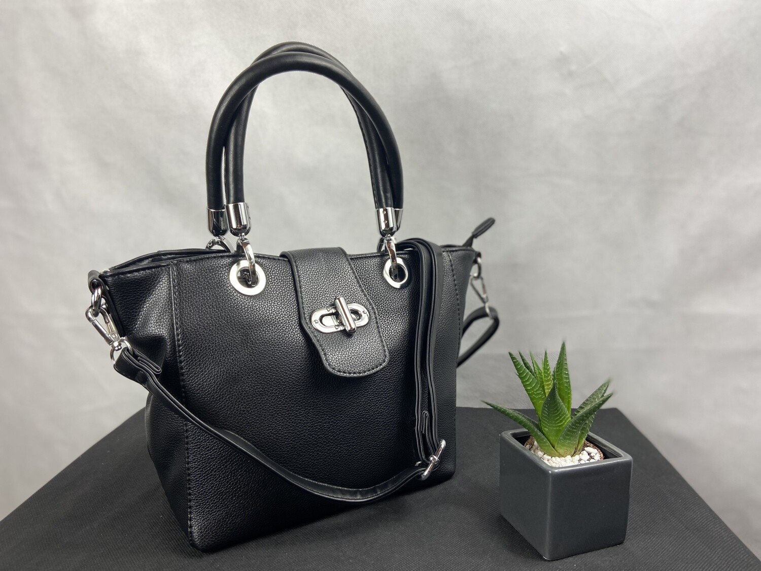 Fashion handbag
