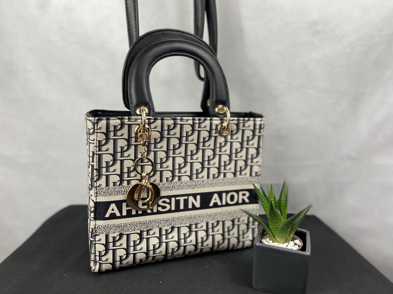 Fashion handbag