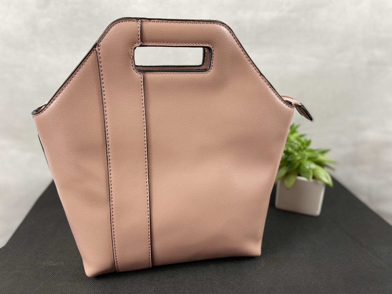 Fashion handbag