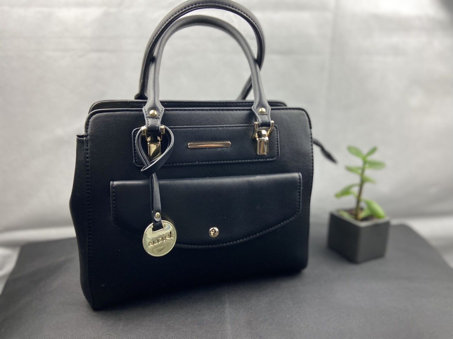 Fashion handbag